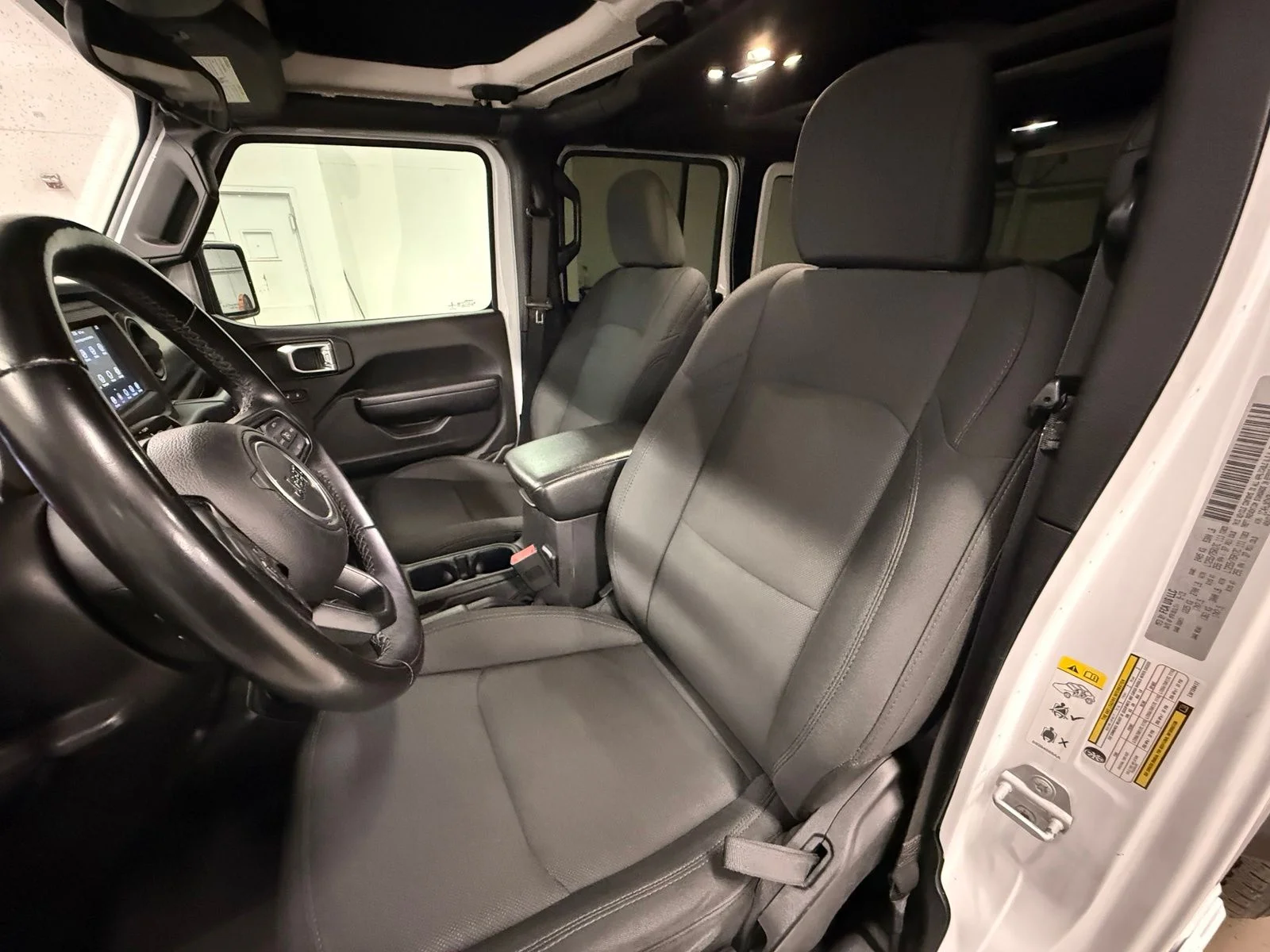 Used 2020 White Jeep Unlimited Sport image 17