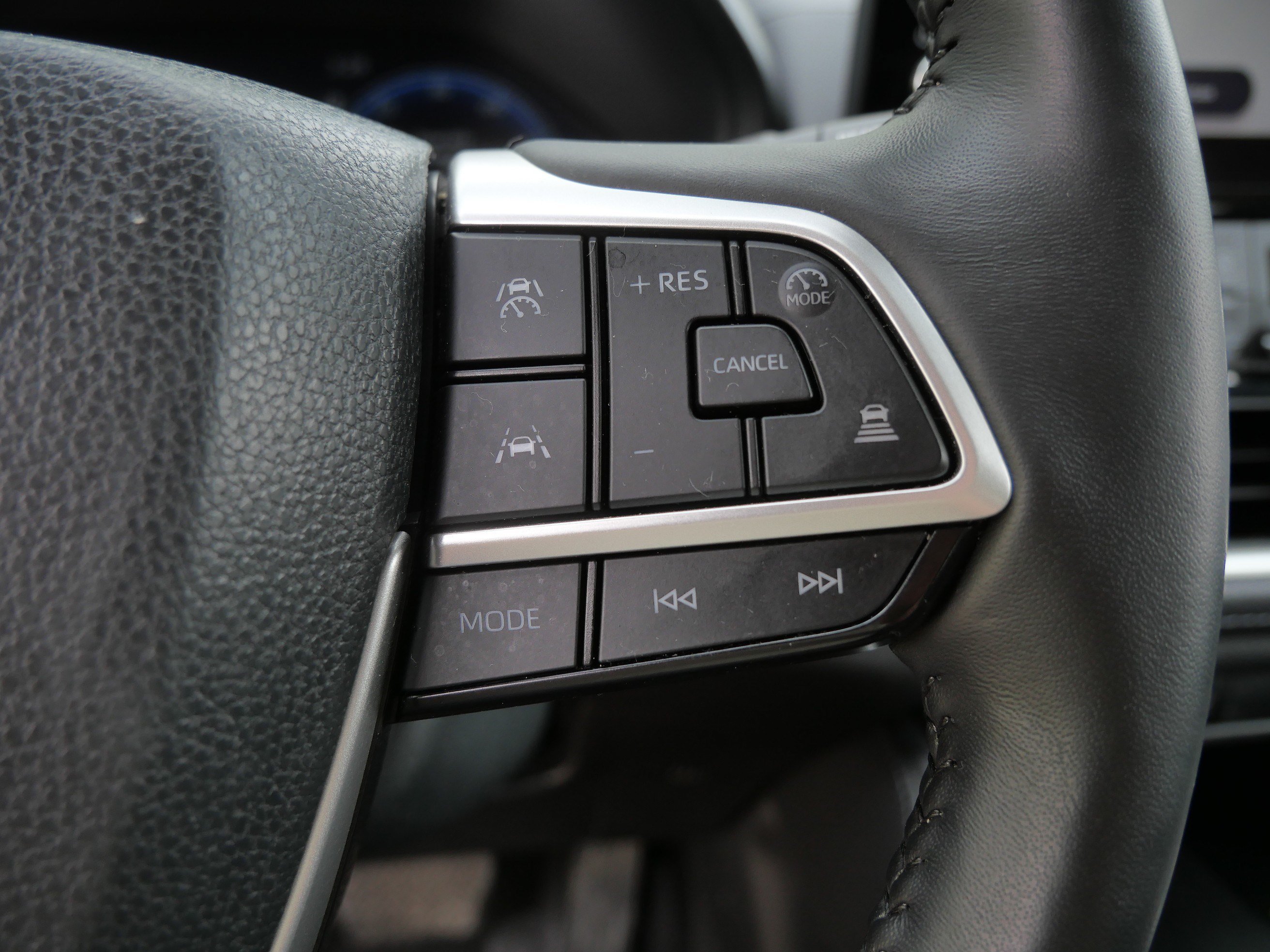 Certified Used 2024 Wind Chill Pearl Toyota Limited image 29