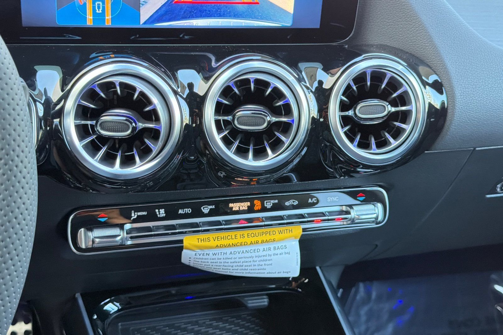 New 2026 Polar White Mercedes-Benz GLA 250 image 17