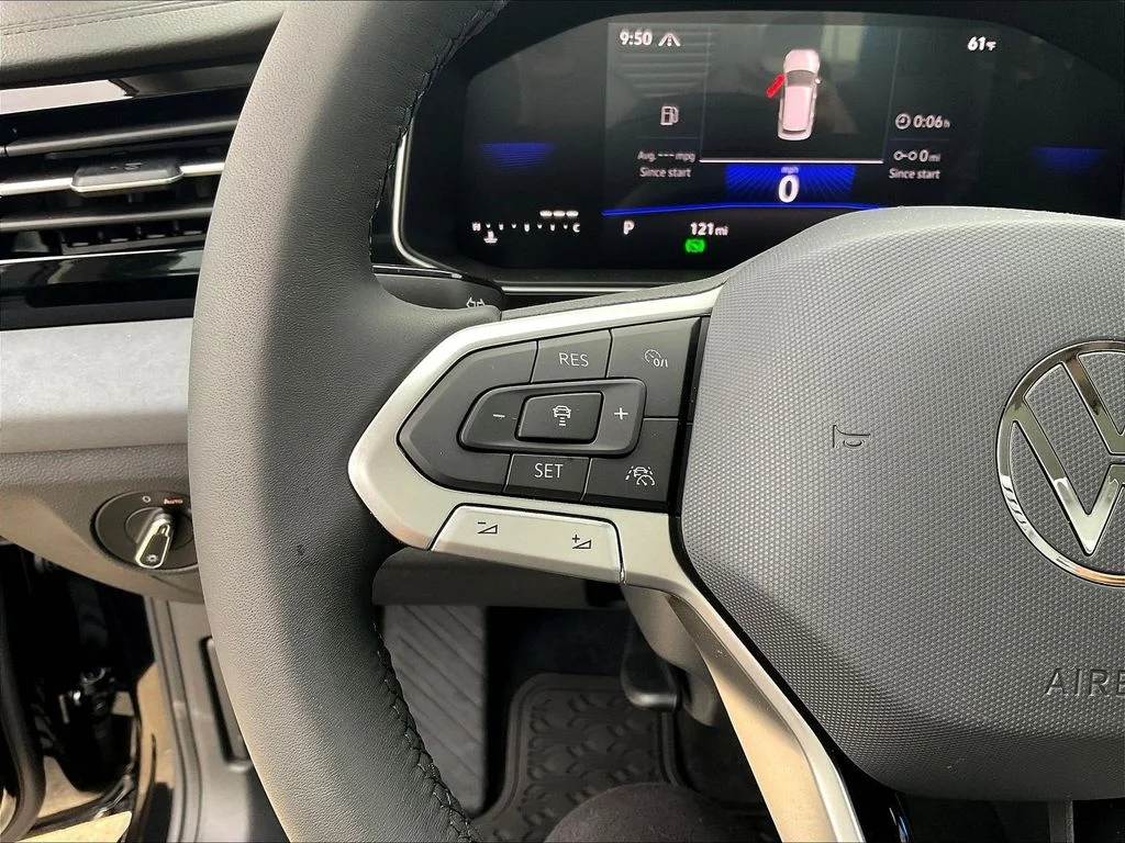 New 2026 Black Volkswagen 1.5T SE image 27