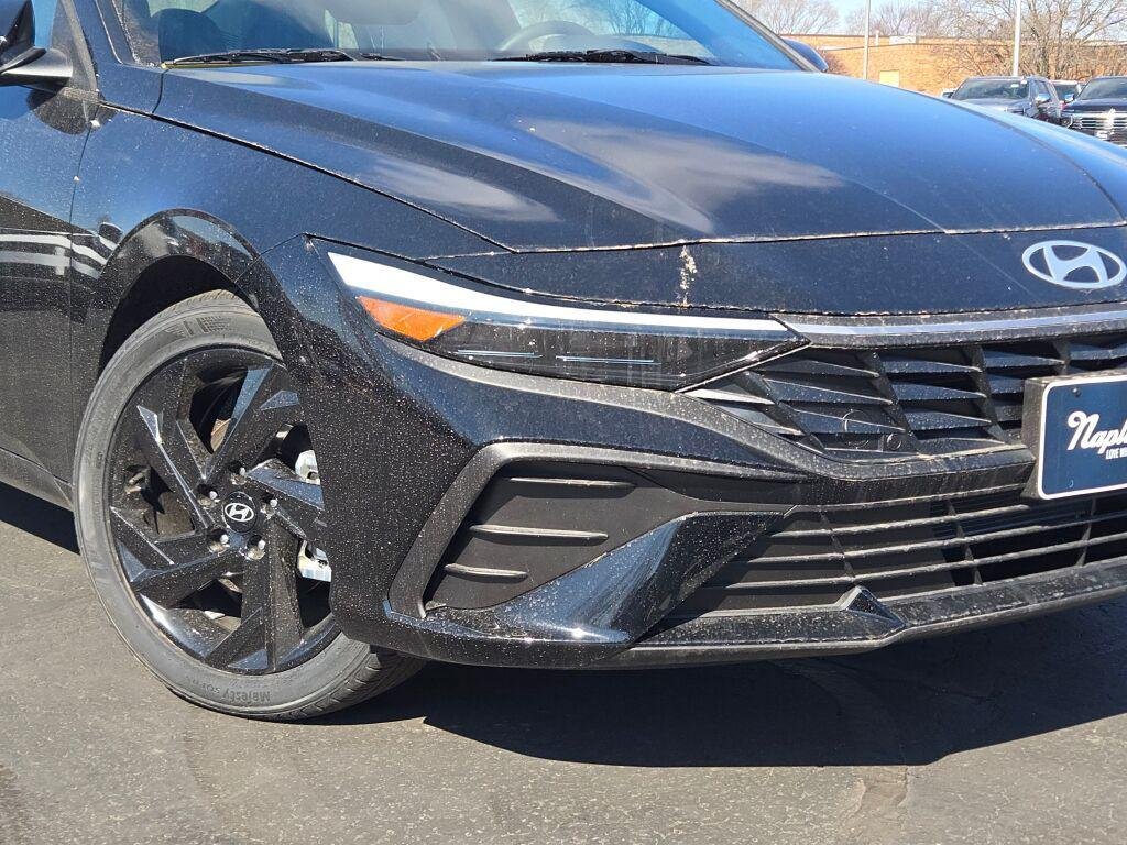 New 2026 Black Hyundai SEL Sport image 3