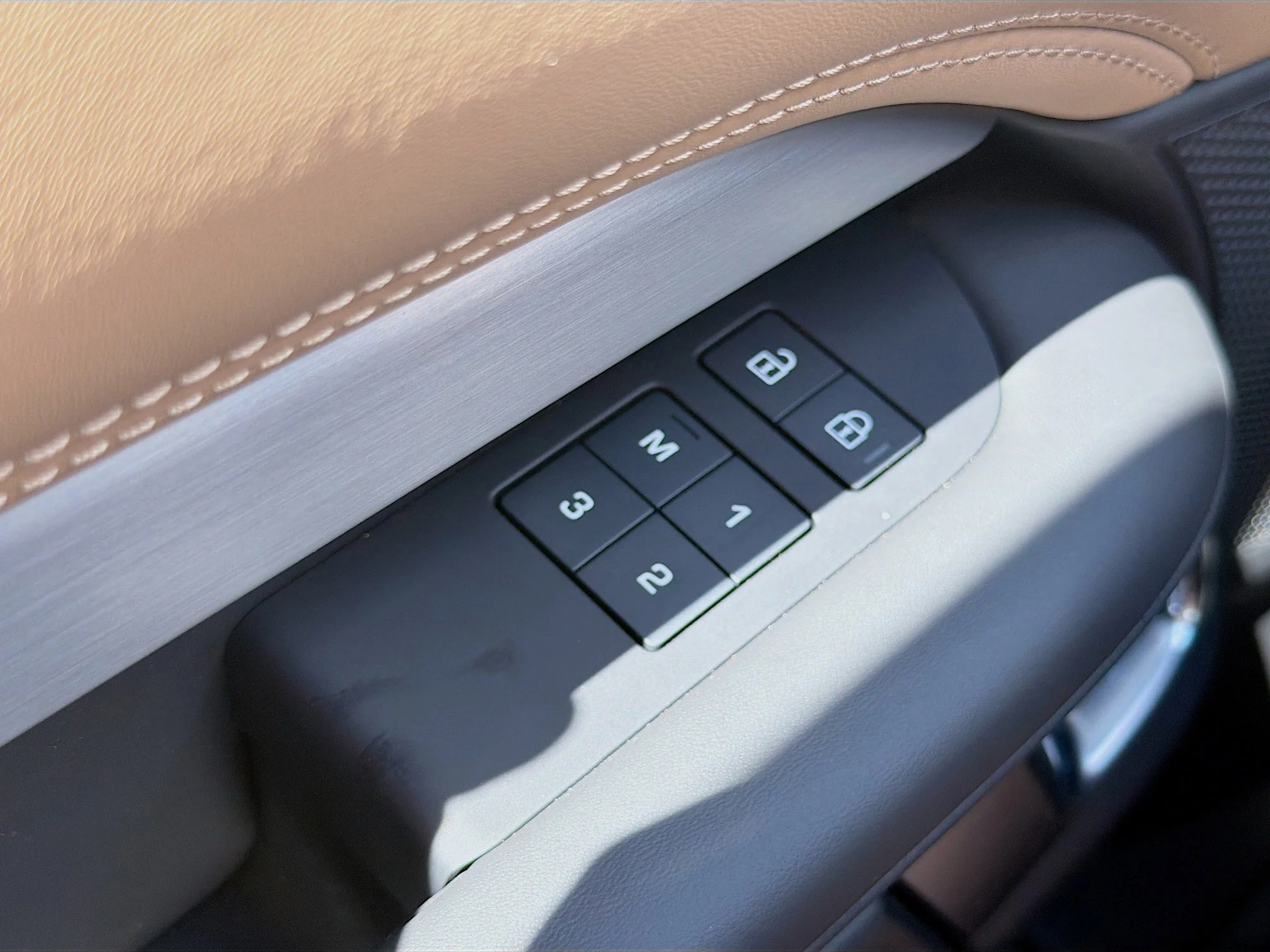 New 2026 Carpathian Grey Land Rover Tempest Edition image 45