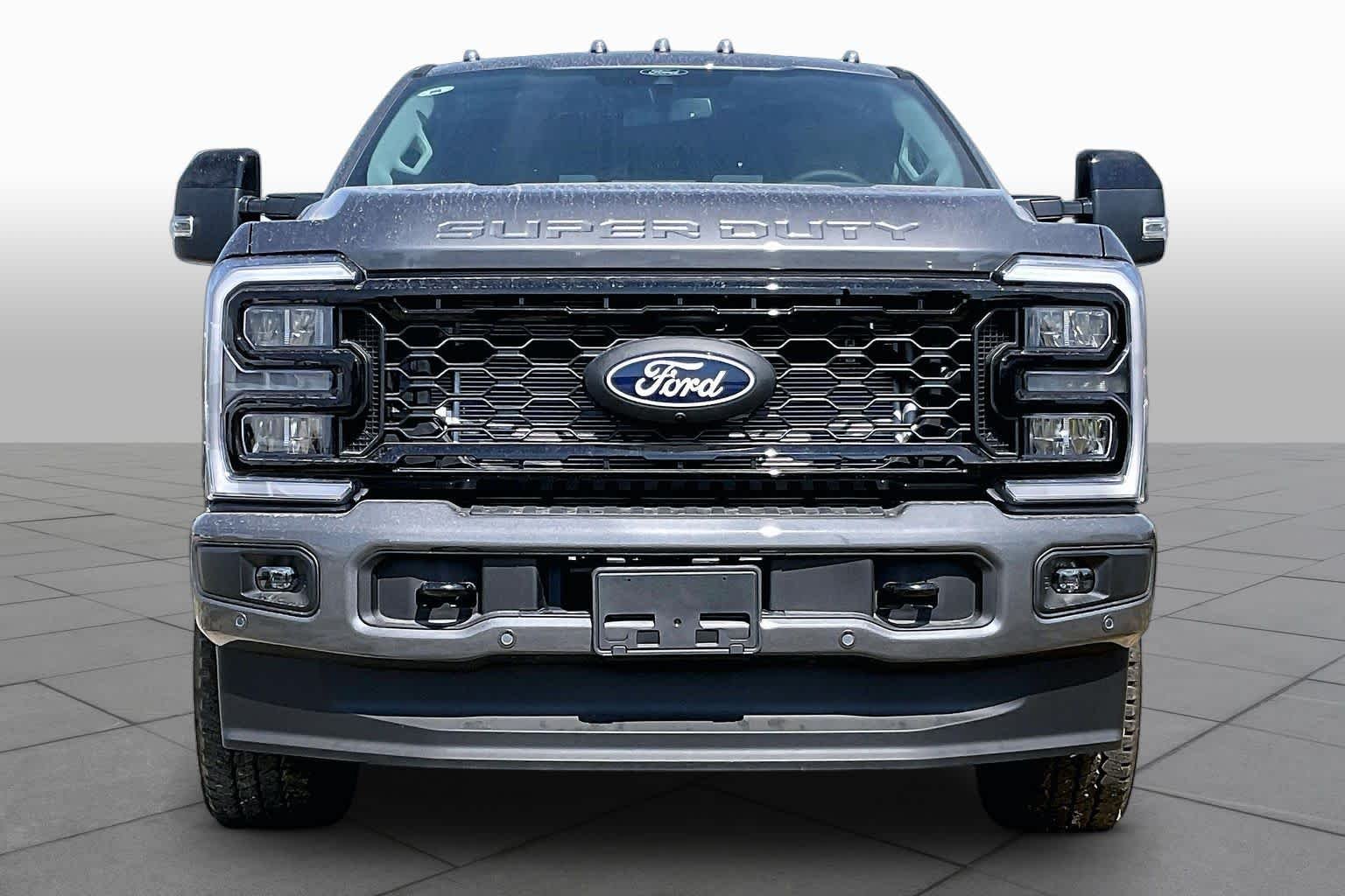New 2027 Carbonized Gray Metallic Ford F-250® Lariat® image 3