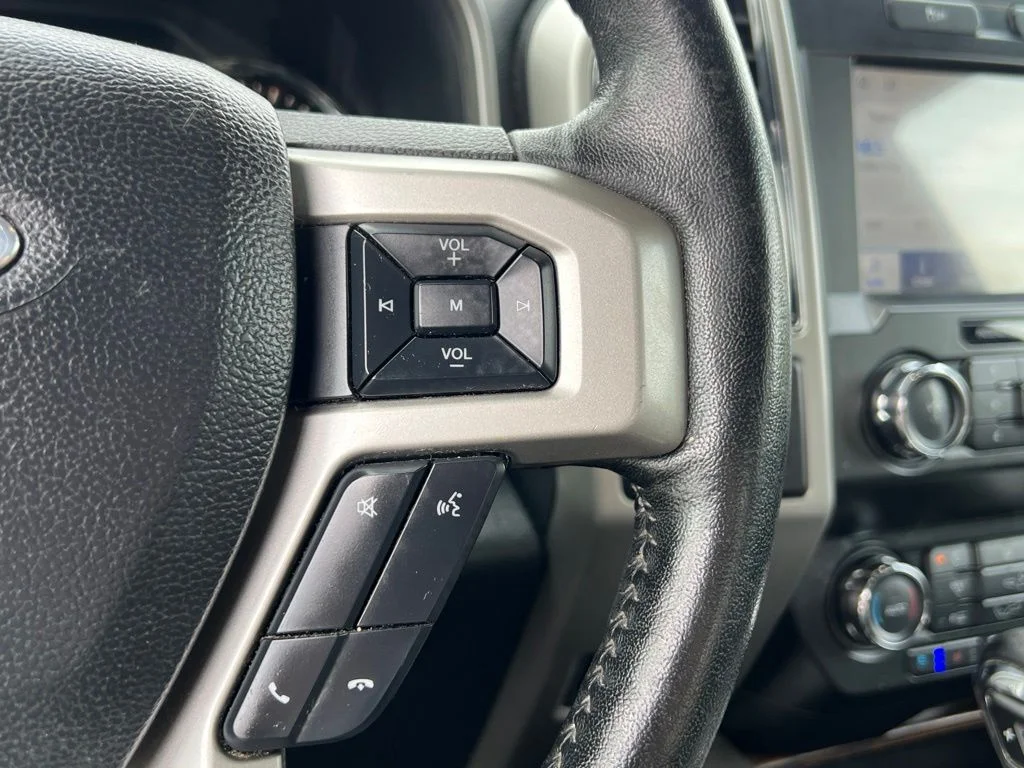 Used 2019 Black Metallic Ford Lariat image 24