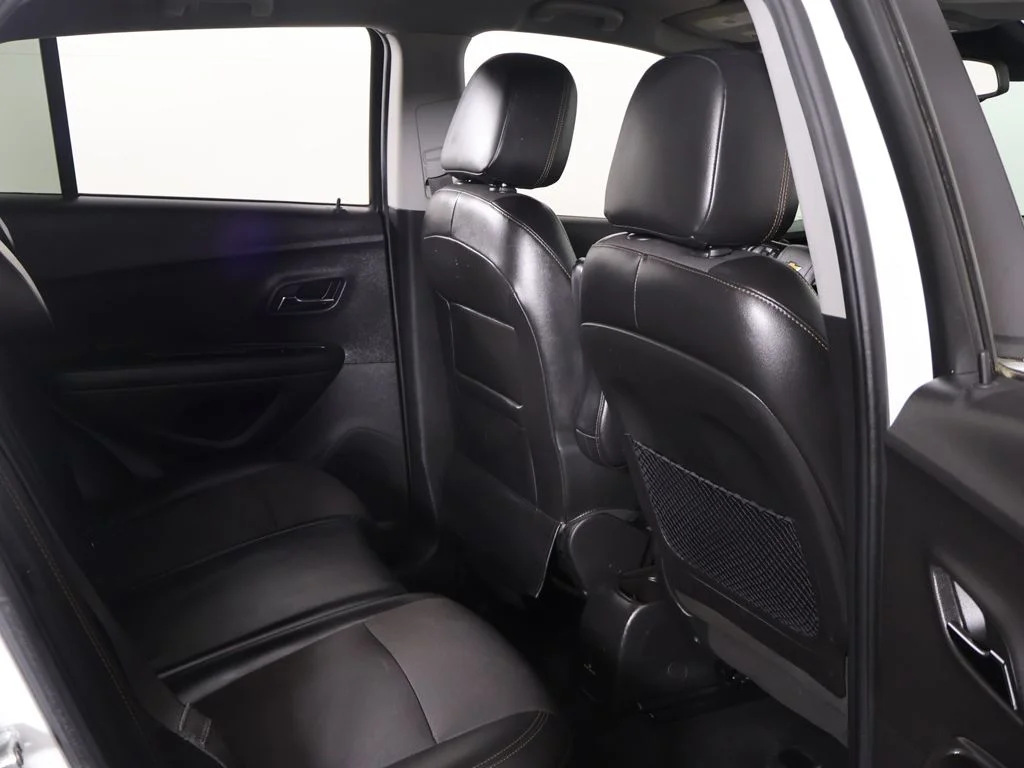 Used 2020 White Chevrolet LT image 24