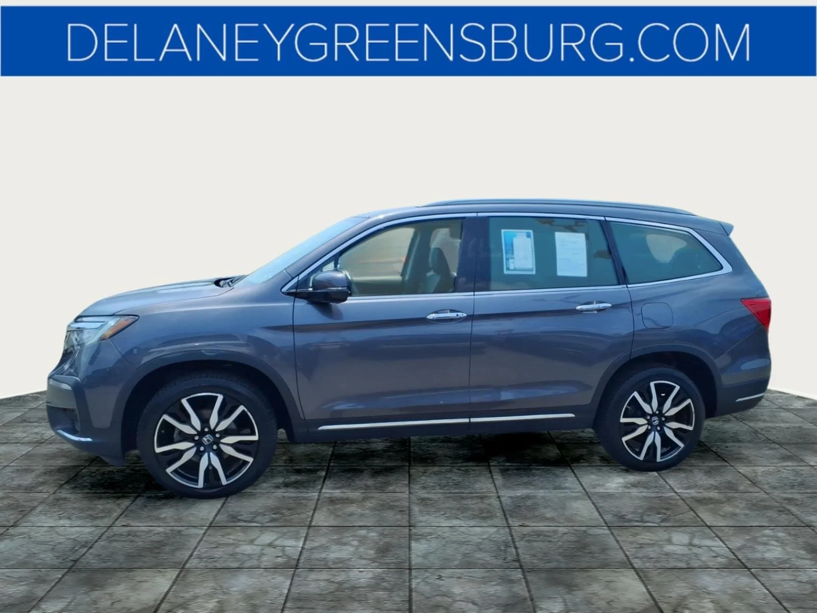 Used 2021 Crystal Black Pearl Honda Touring 8 Passenger image 6