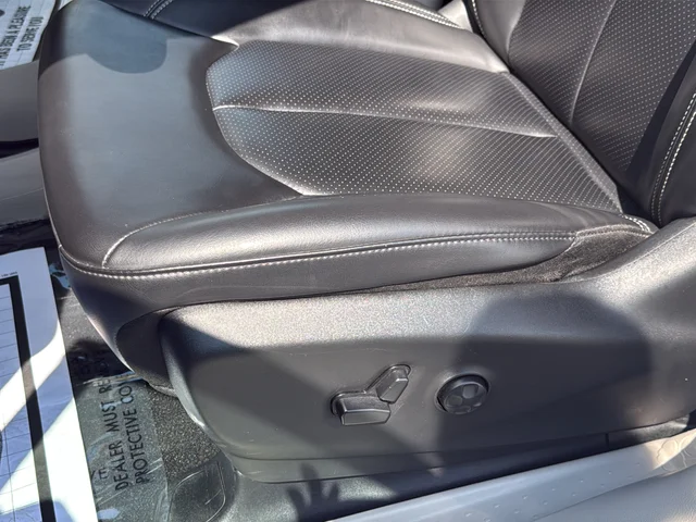 Used 2023 White Chrysler Touring L image 18