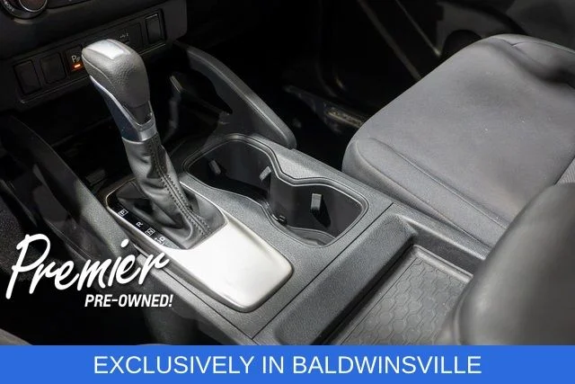 Used 2022 White Nissan S image 27