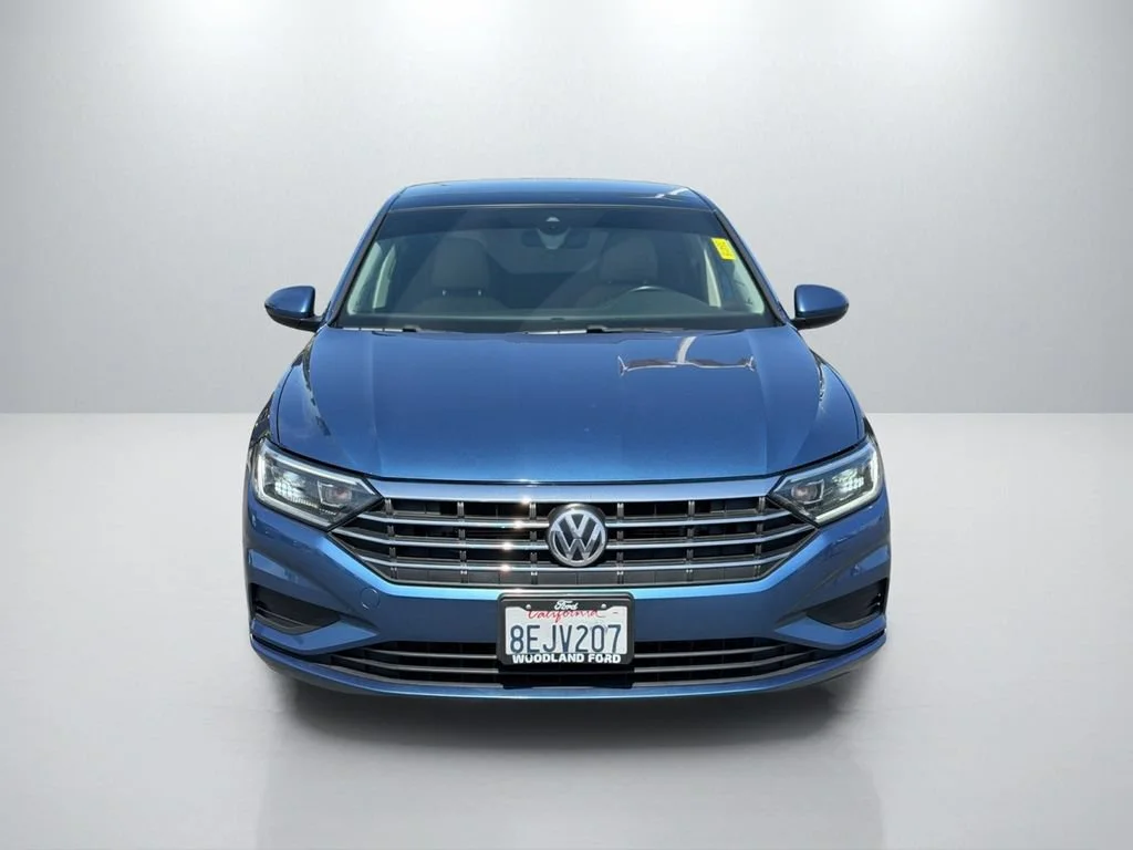 Used 2019 Blue Volkswagen SEL image 3
