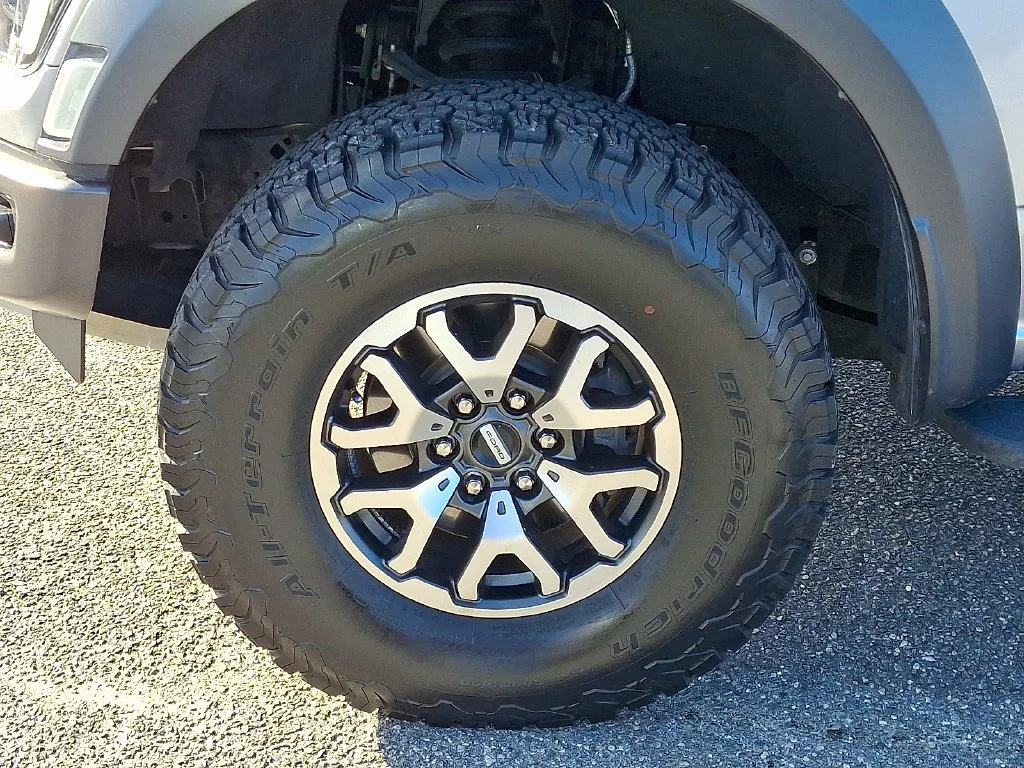 Used 2021 Iconic Silver Metallic Ford Raptor image 29