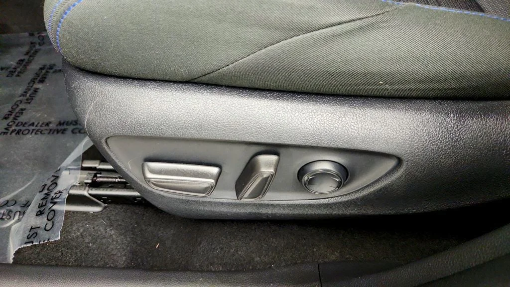 Used 2022 Magnetic Gray Metallic Toyota Hybrid SE AWD w/ Weather Pkg, Moonroof & Power Liftgate image 11