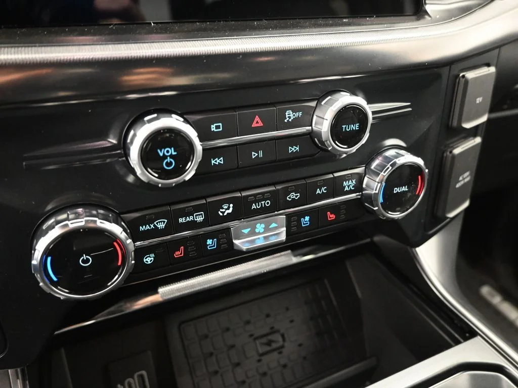 New 2026 Oxford White Ford Lariat image 16