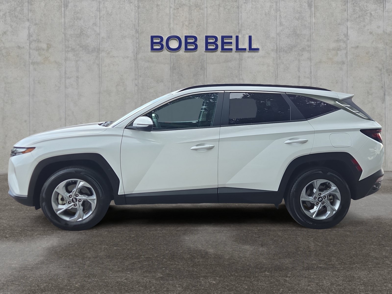 Used 2024 White Pearl Hyundai SEL image 2