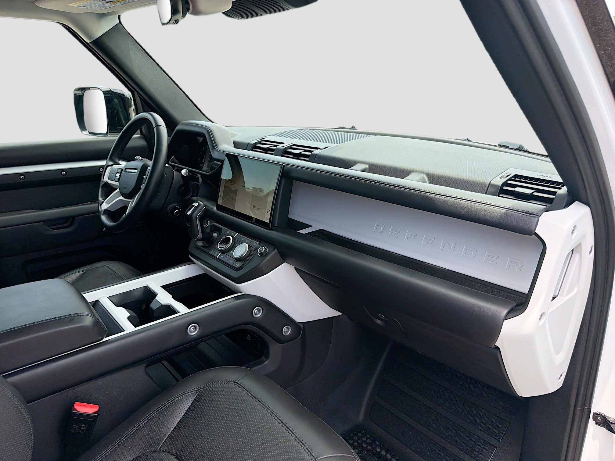 Certified Used 2025 Fuji White Land Rover S image 14