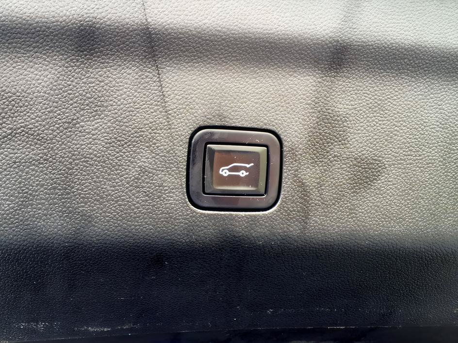 Used 2021 Shadow Gray Metallic Chevrolet RST image 7