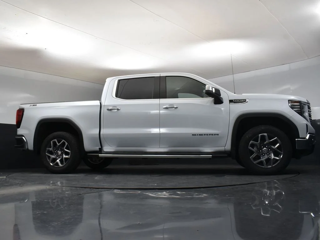 New 2026 Glacier White Tricoat GMC SLT image 42