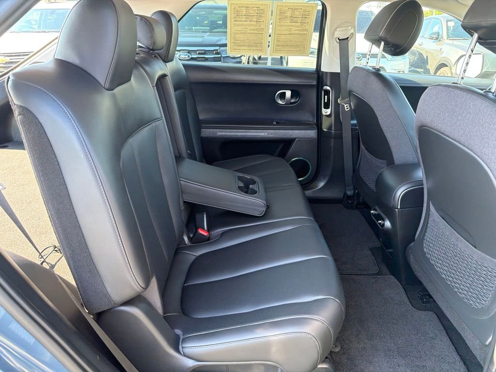 Used 2023 Green Hyundai SEL image 19
