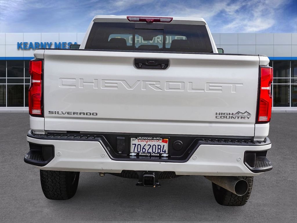 Used 2025 Beige Chevrolet High Country image 5