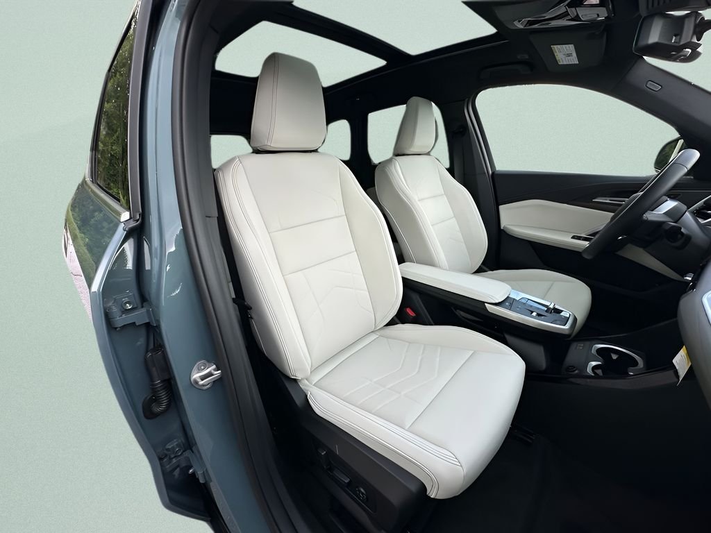 New 2026 Cape York Green Metallic BMW xDrive28i image 24