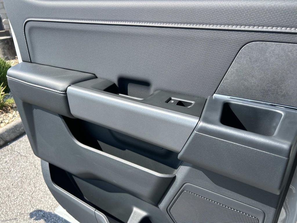 New 2026 Avalanche Ford XLT image 17