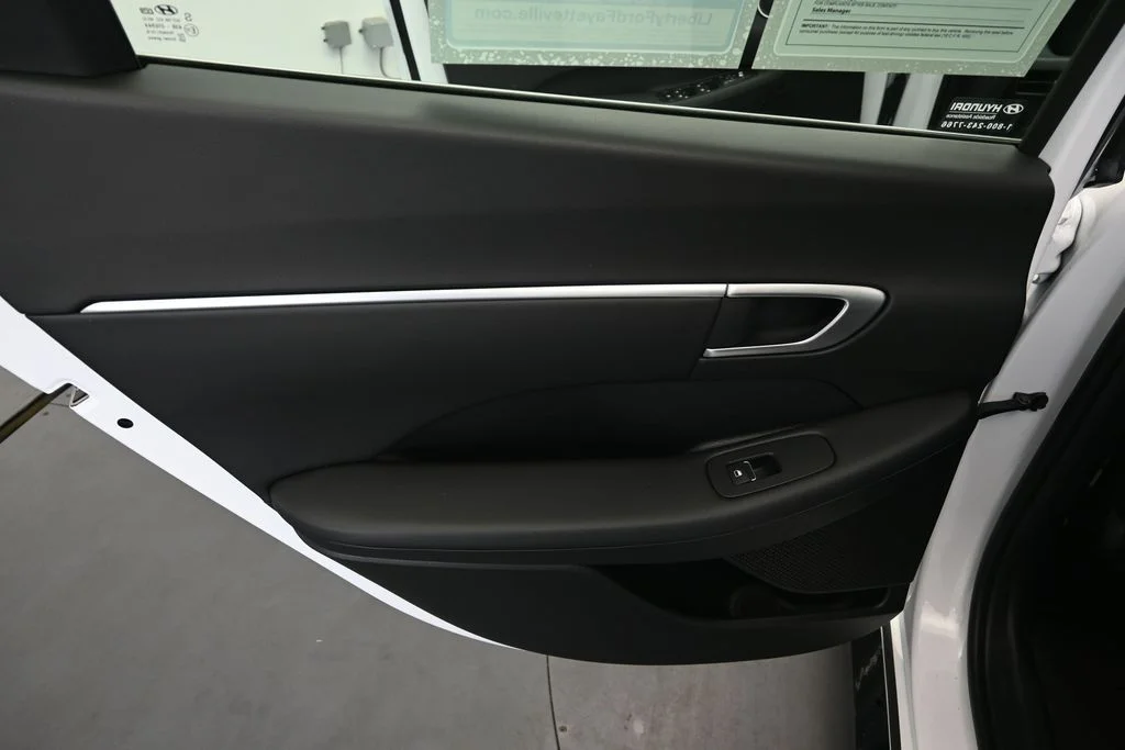 Certified Used 2025 White Hyundai SEL image 23