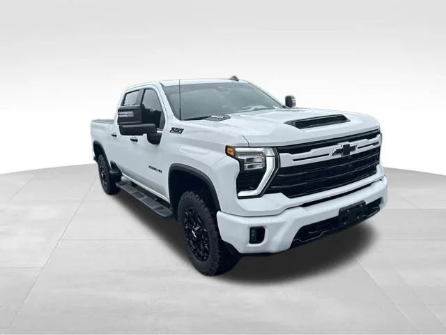 Used 2024 White Chevrolet LT image 3
