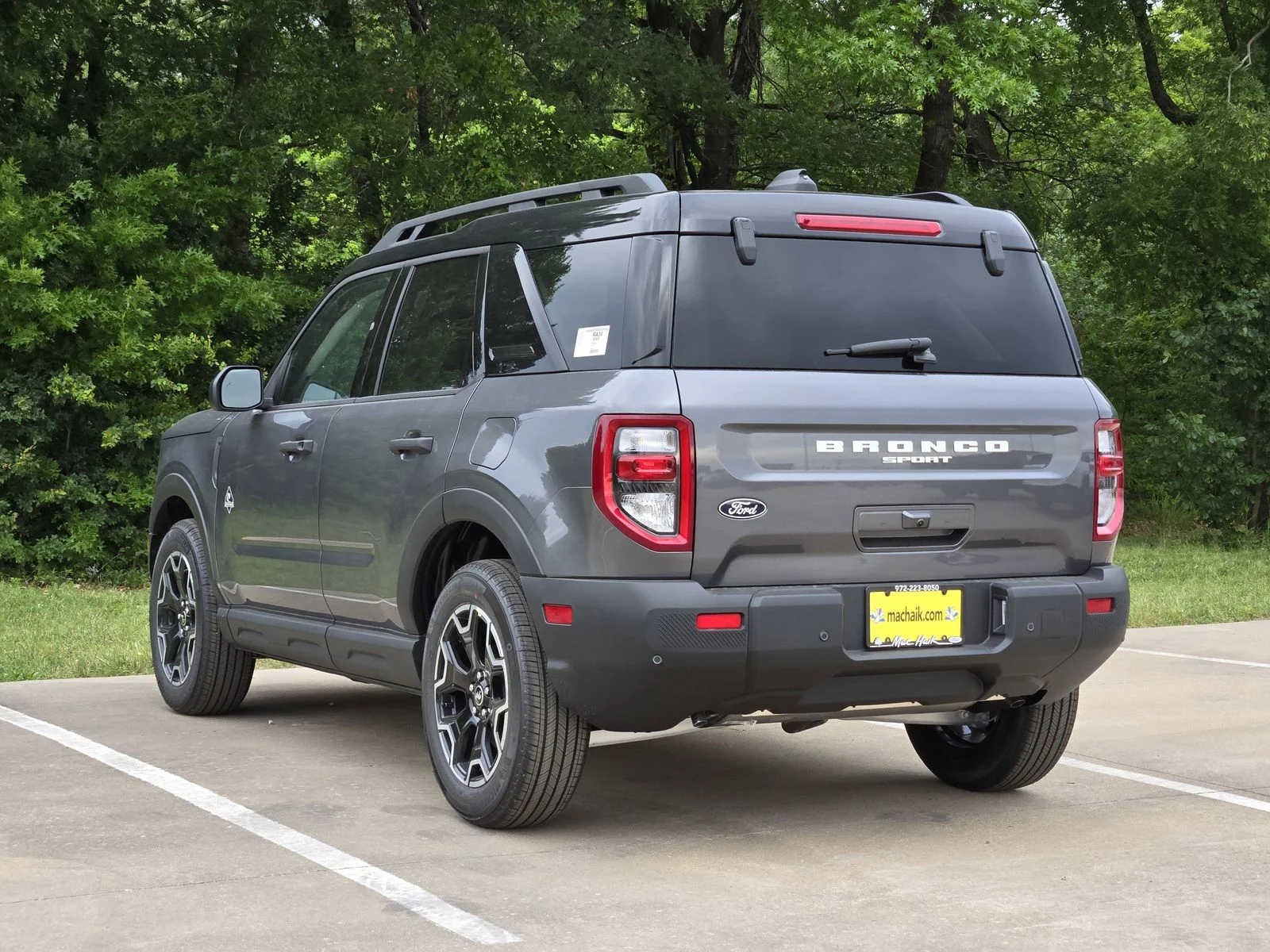 New 2026 Carbonized Gray Metallic Ford Outer Banks® image 4