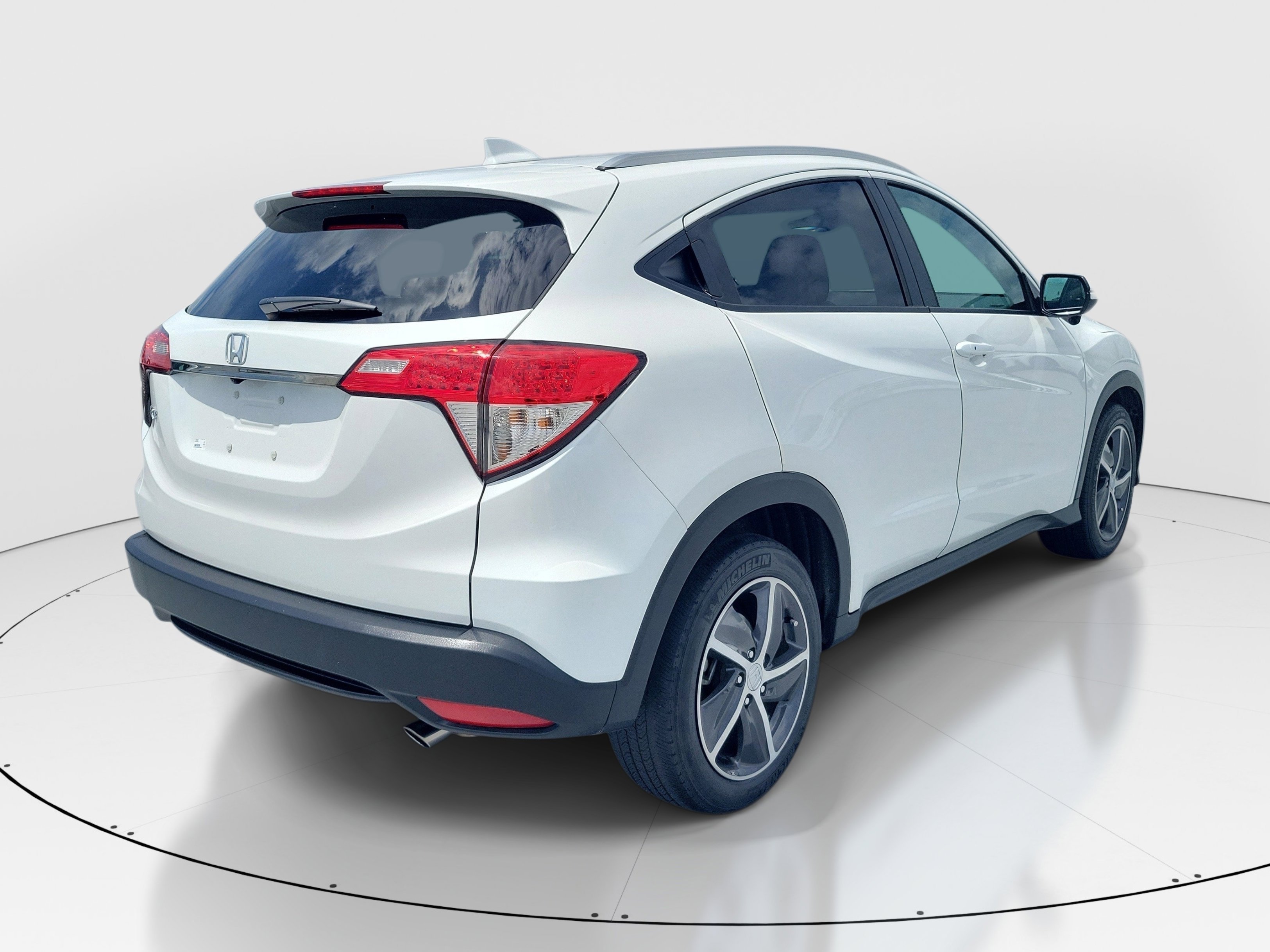 Used 2022 Platinum White Honda EX image 6