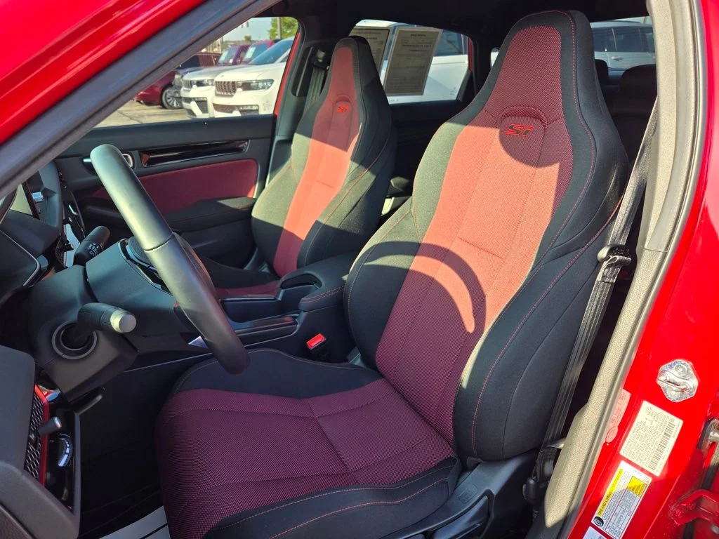 Used 2025 Red Honda  image 16