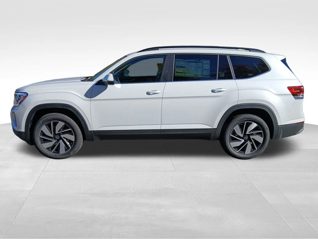 New 2026 White Volkswagen 2.0T SE w/Technology image 2
