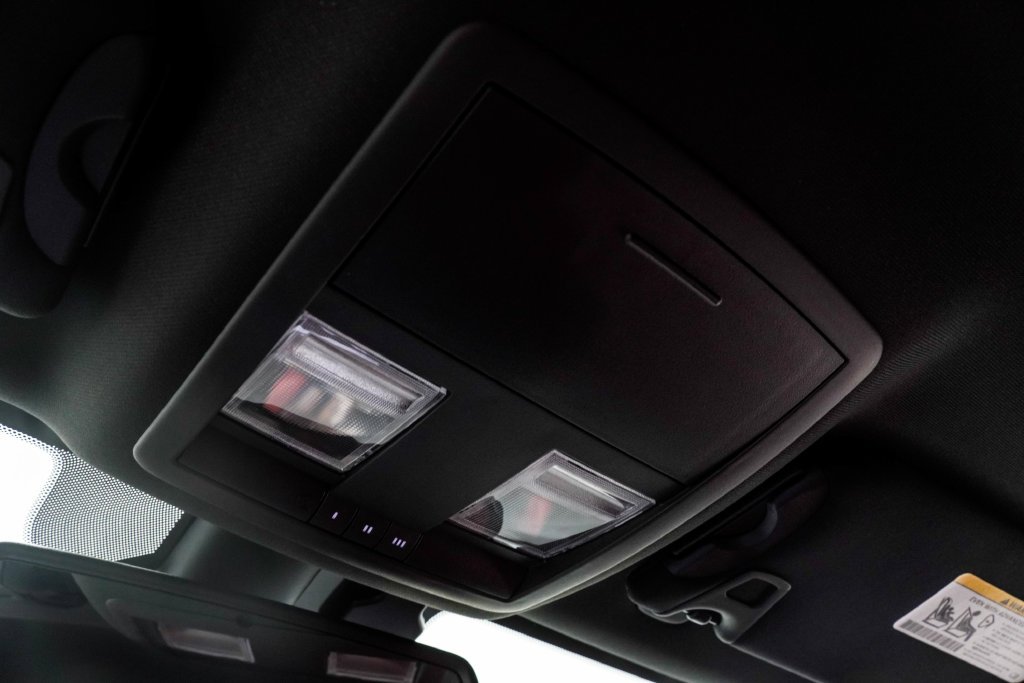 Used 2018 White Dodge SRT image 37