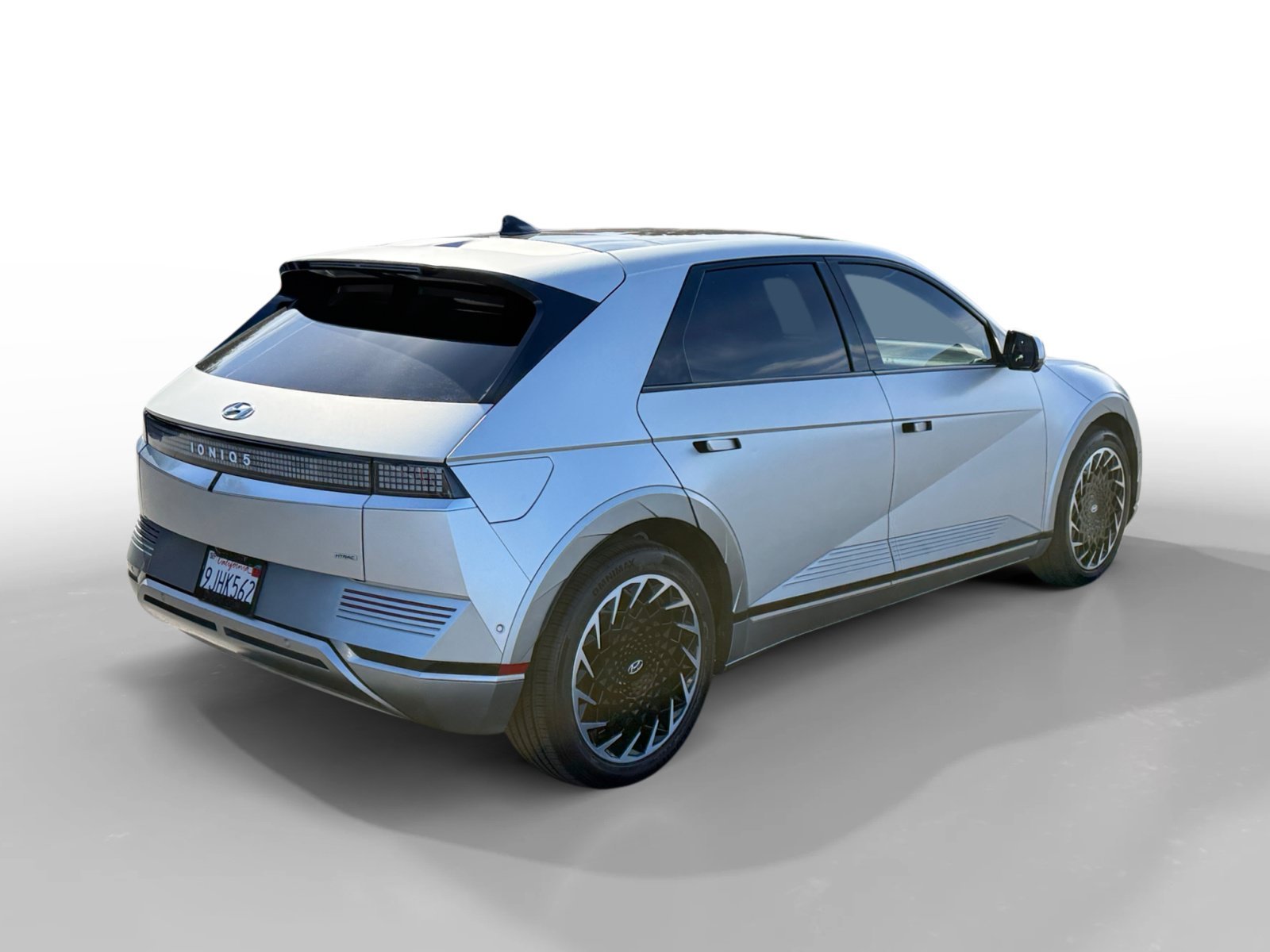 Used 2023 Gold Hyundai Limited image 5