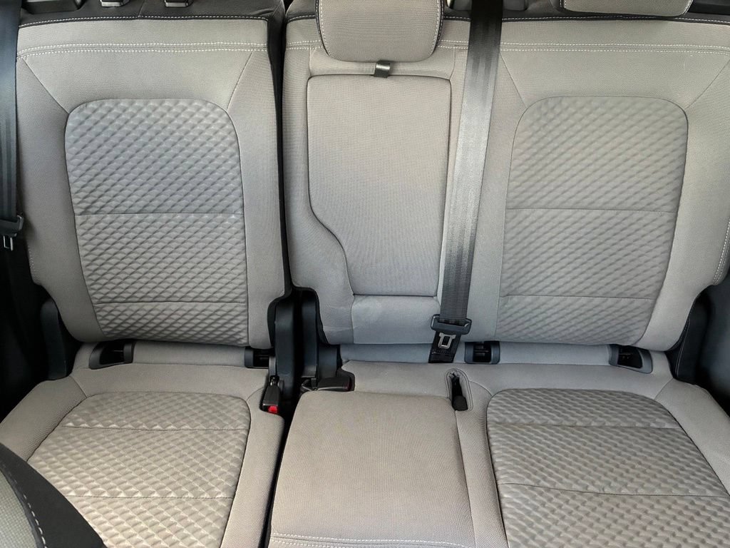Used 2020  Ford SE image 14