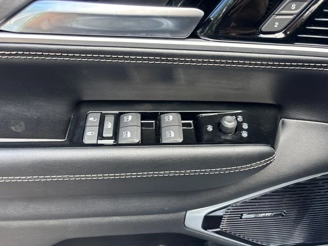 New 2026 White Jeep Limited Reserve image 18
