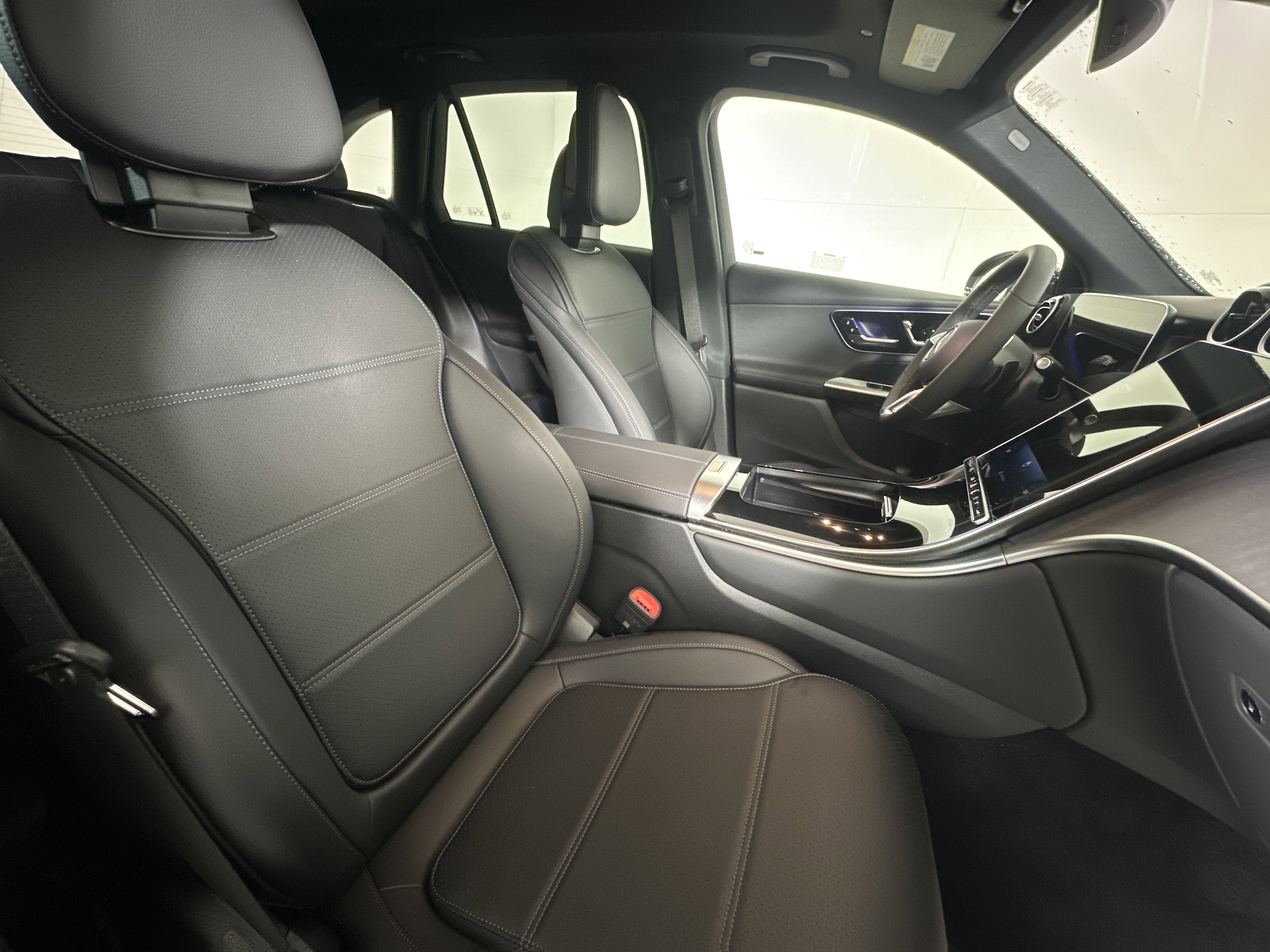 Certified Used 2026 Black Mercedes-Benz GLC 300 image 23