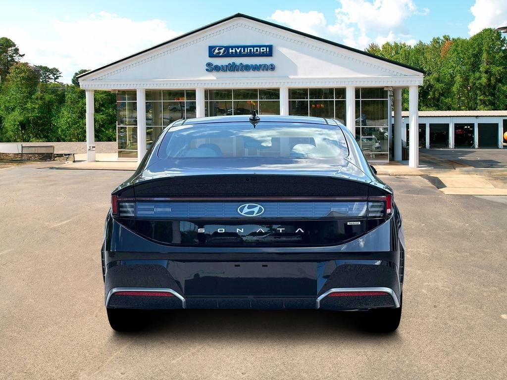 New 2026 Black Hyundai SEL image 6