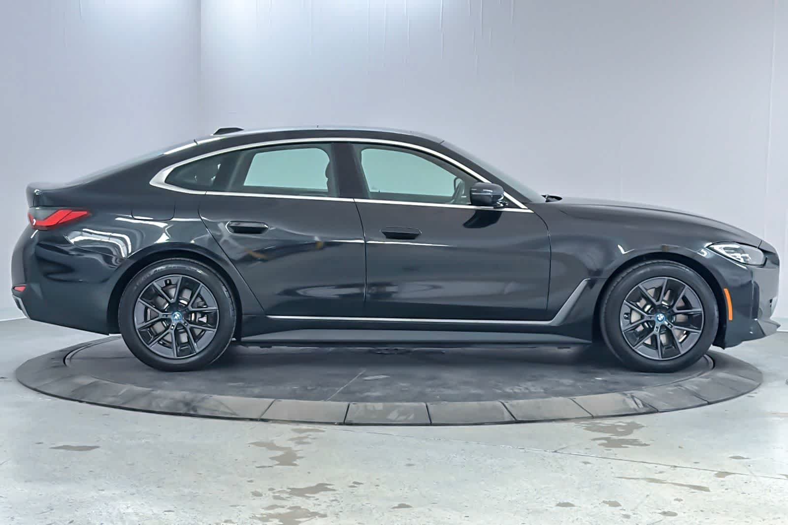 Used 2023 Black Sapphire Metallic BMW eDrive35 image 8