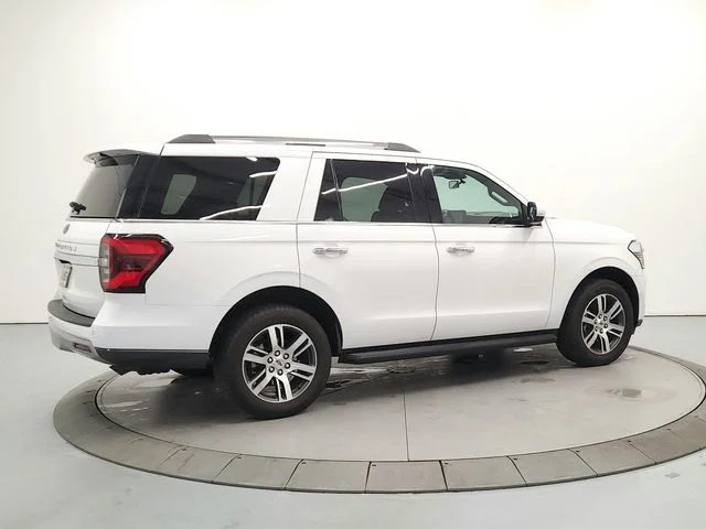 Used 2024 White Ford Limited image 7