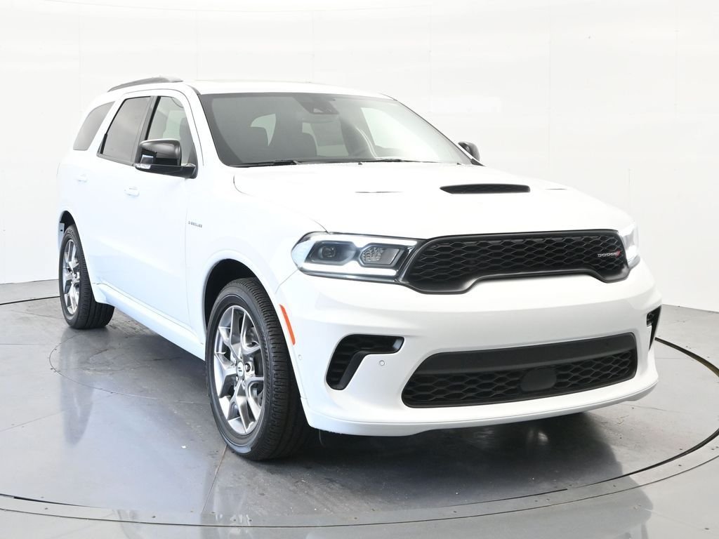 New 2026 White Knuckle Clear-Coat Exterior Paint Dodge GT Plus HEMI V8 image 4