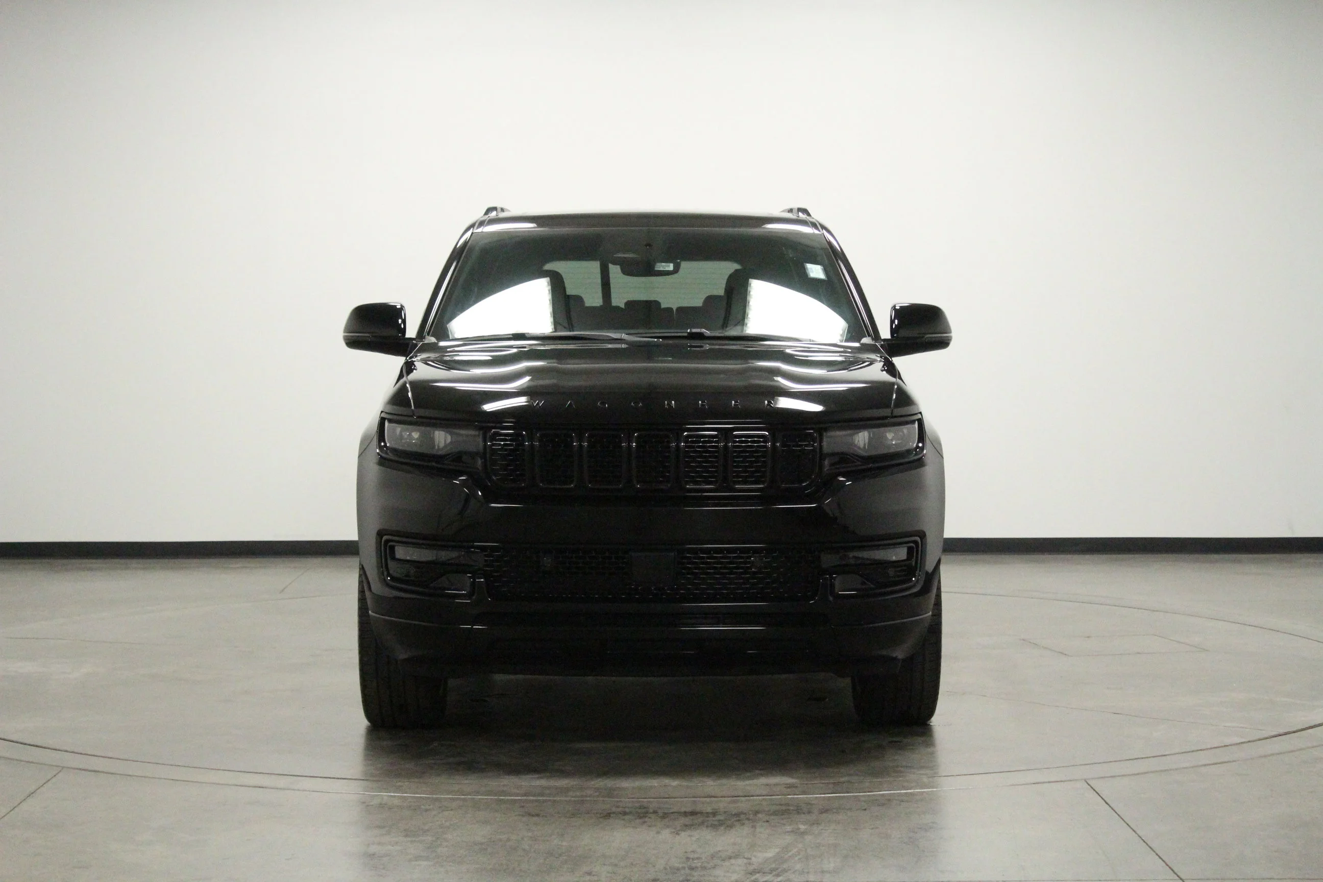 Used 2024 Diamond Black Crystal Pearlcoat Jeep Series II image 3