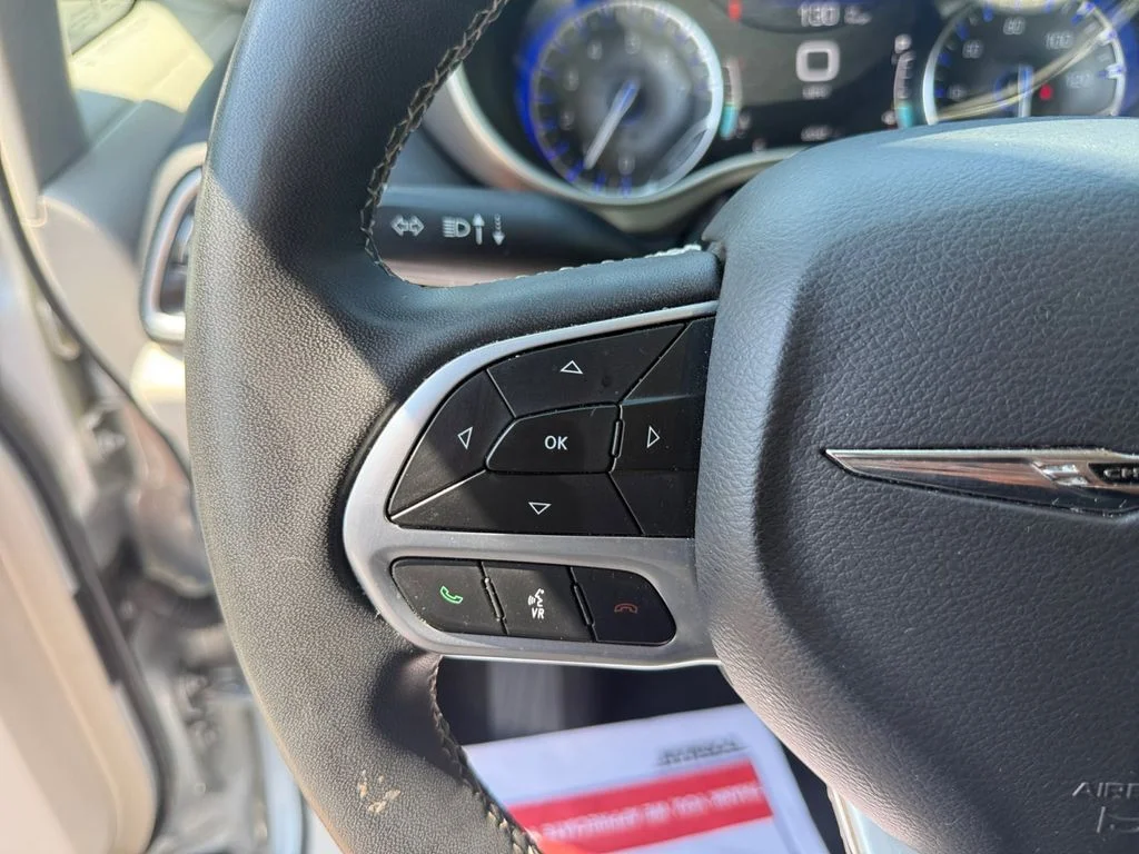 Used 2024 Silver Chrysler Touring L image 31