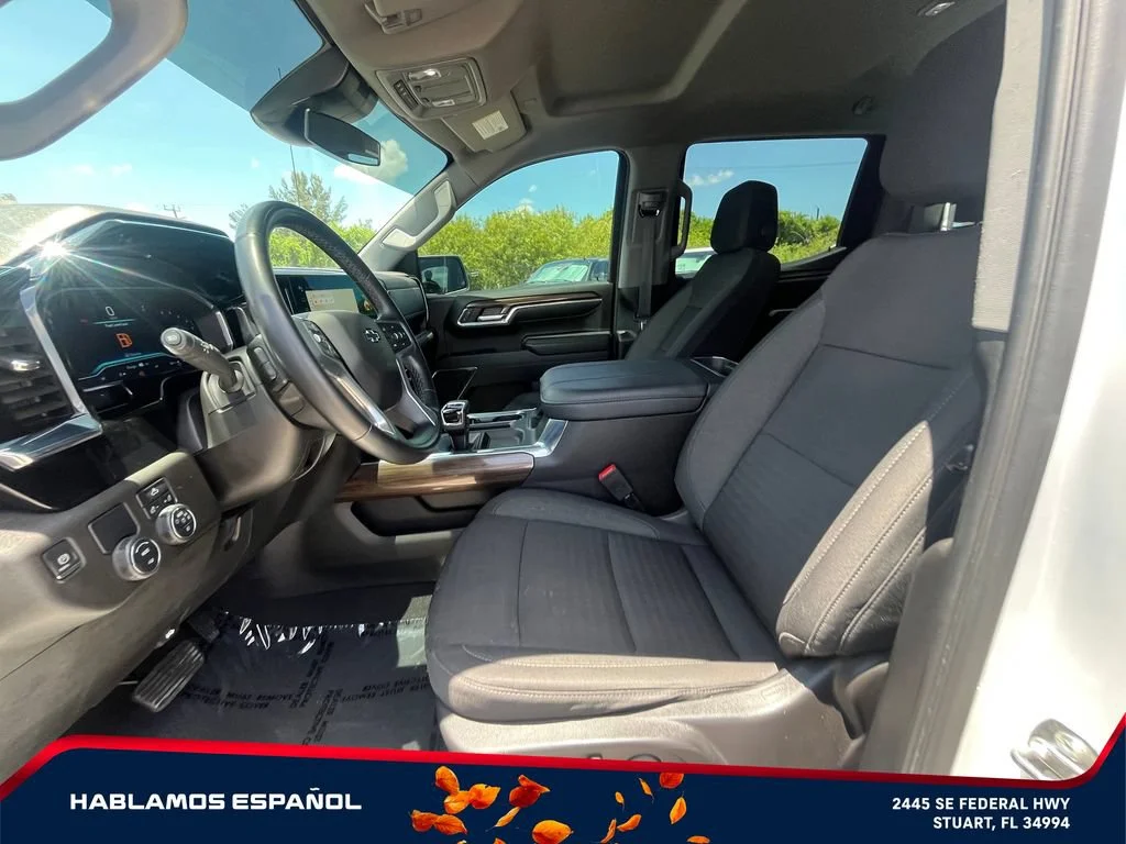 Used 2024 Summit White Chevrolet RST image 10