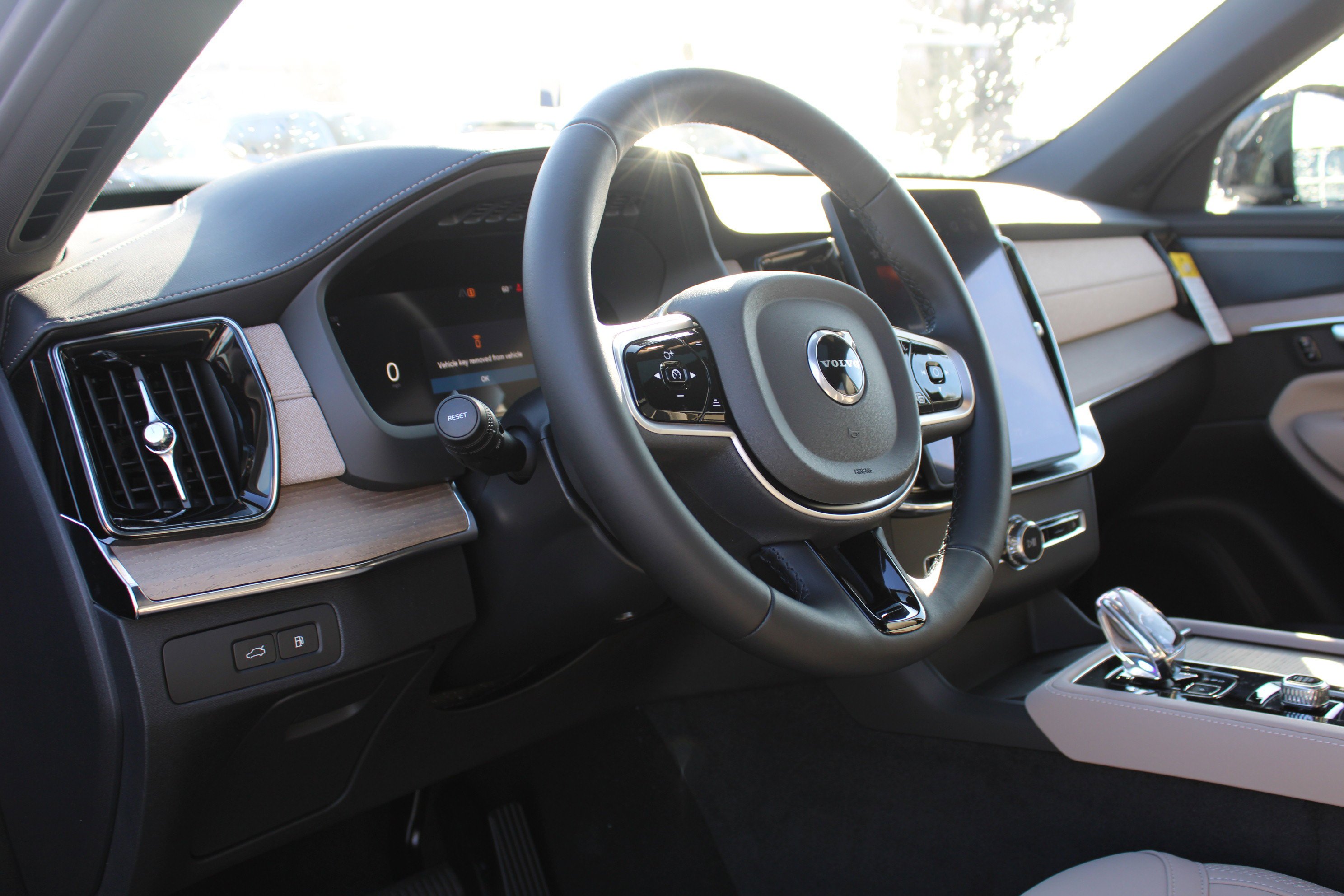 New 2026 Onyx Black Metallic Volvo Plus image 18