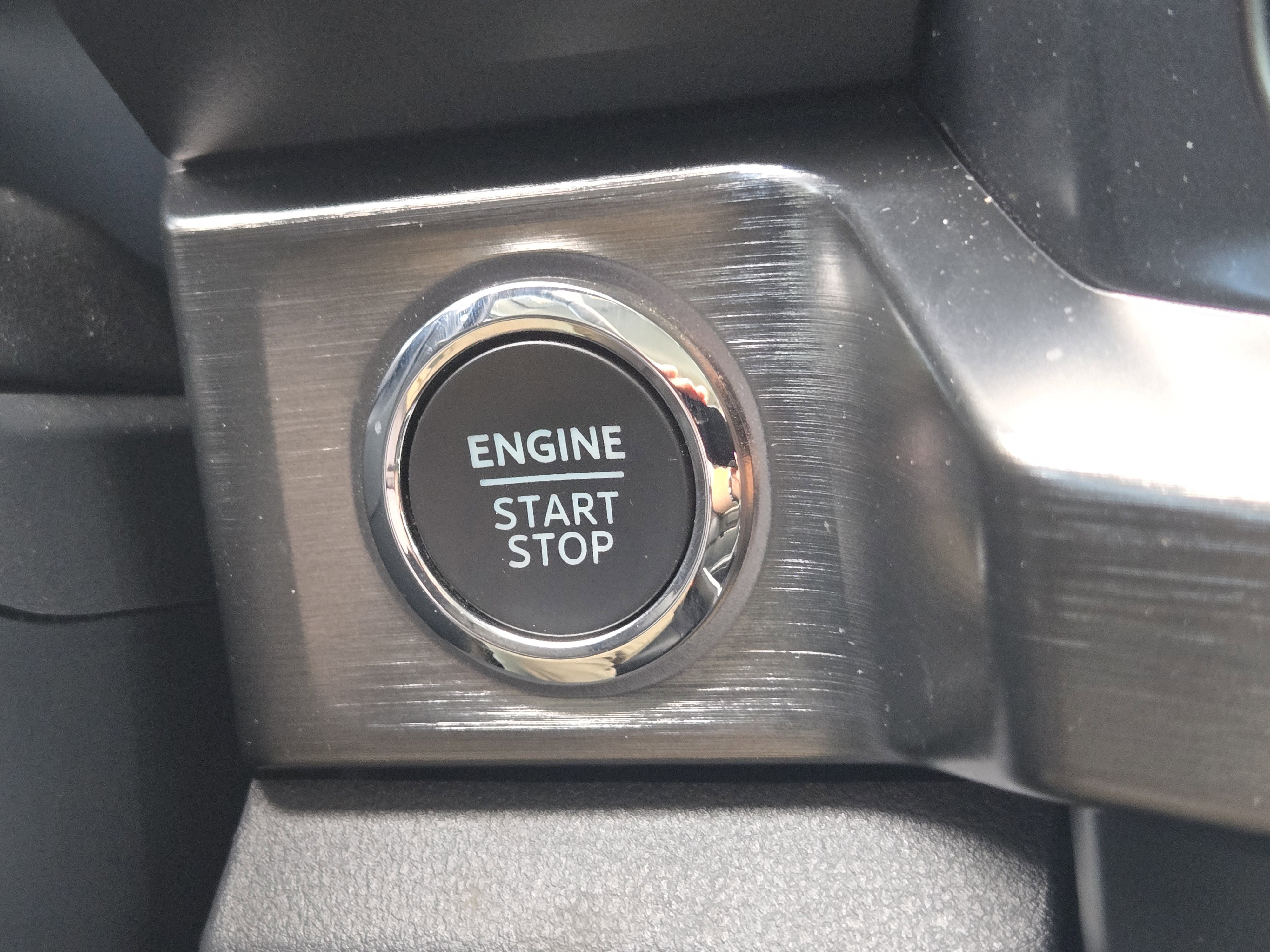 Used 2023 OXFORD WHITE Ford LARIAT image 23