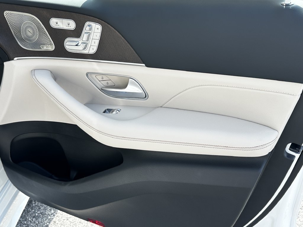 New 2027 Polar White Mercedes-Benz GLS 450 image 53