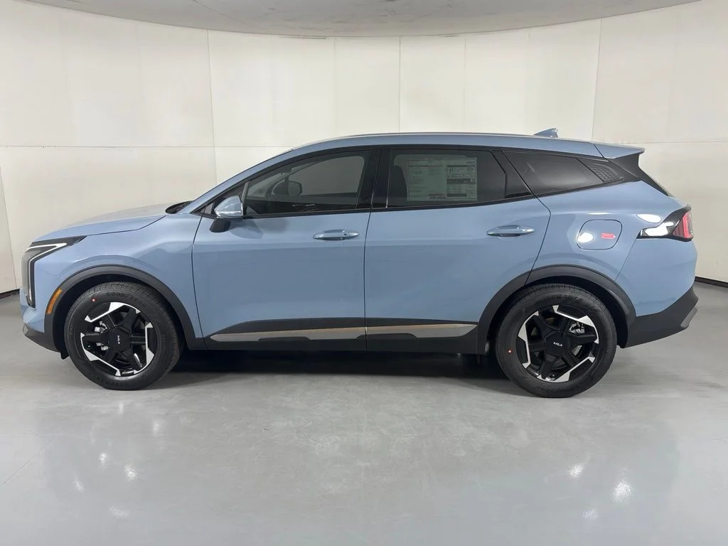 New 2027 Heritage Blue Kia S image 5
