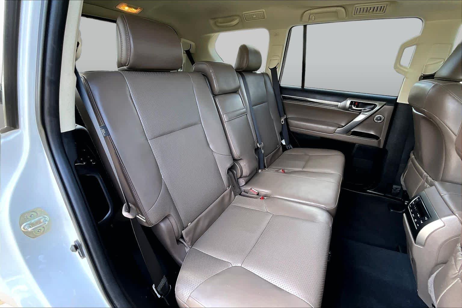 Used 2023 Eminent White Pearl Lexus Luxury image 20