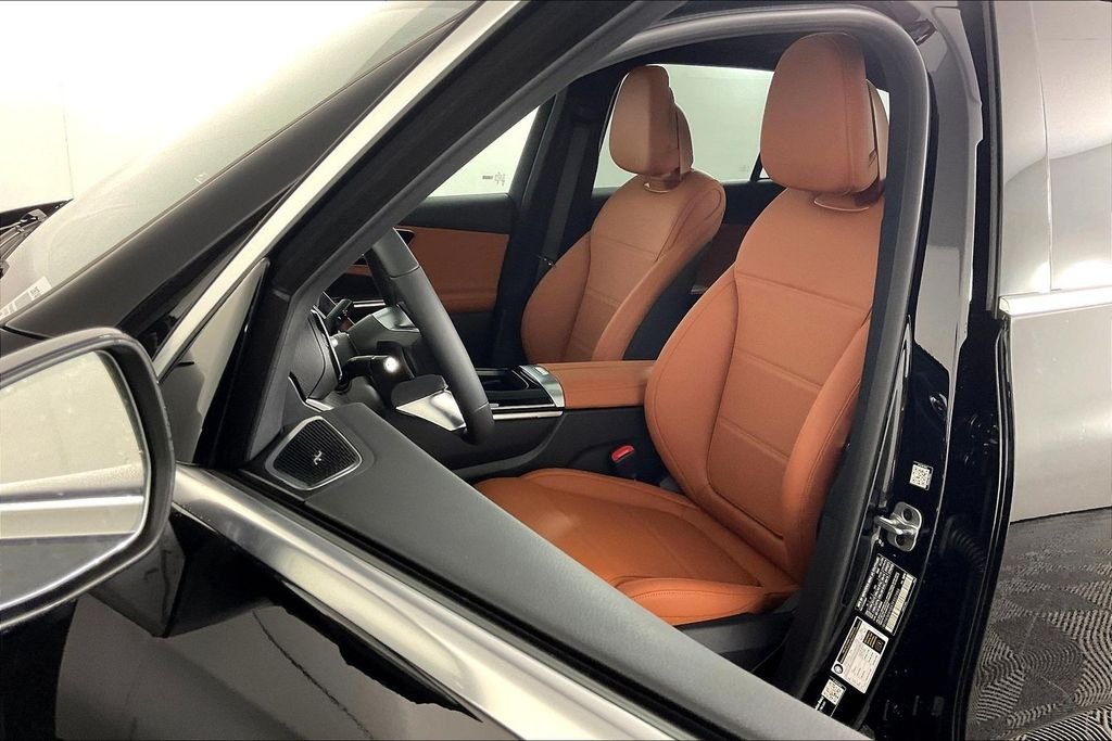 New 2026 Black Mercedes-Benz GLC 300 image 9