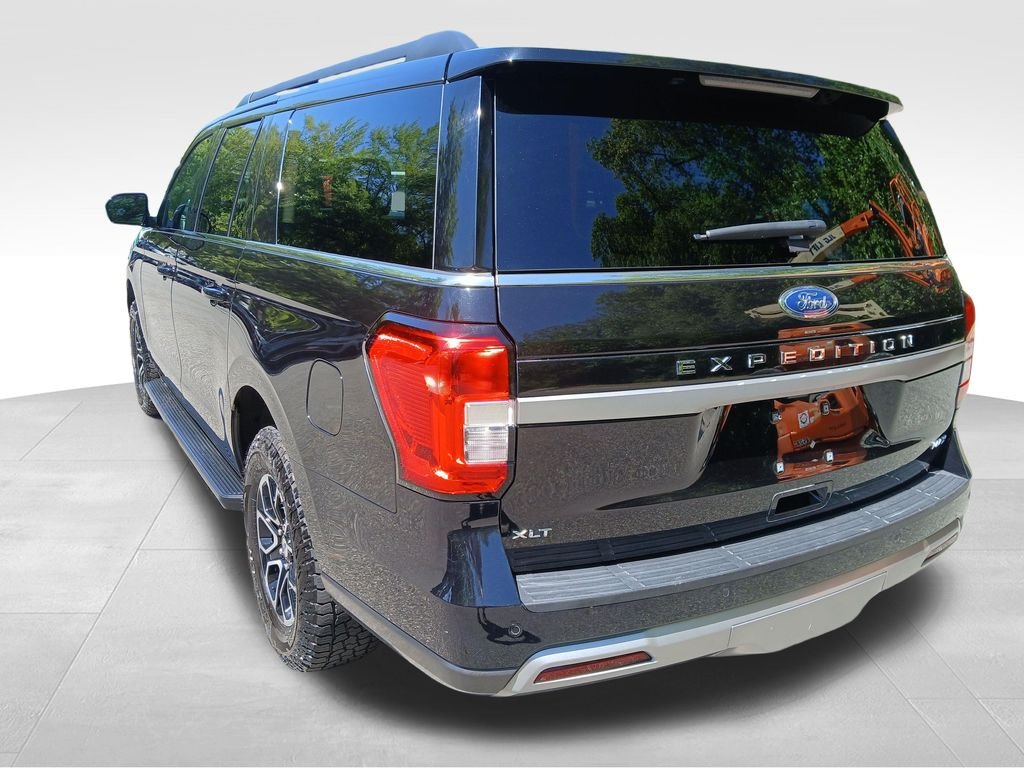 Used 2024 Black Ford XLT image 3