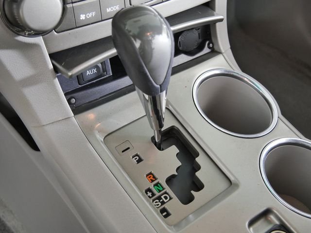 Used 2009 Silver Toyota Sport image 29